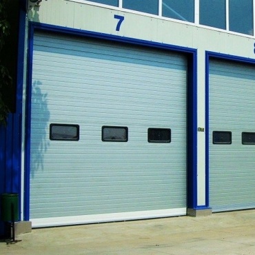 Хорман секционные ворота с окнами 2750x2750