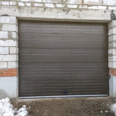 Утепленные механические ворота для гаража 2500x2500